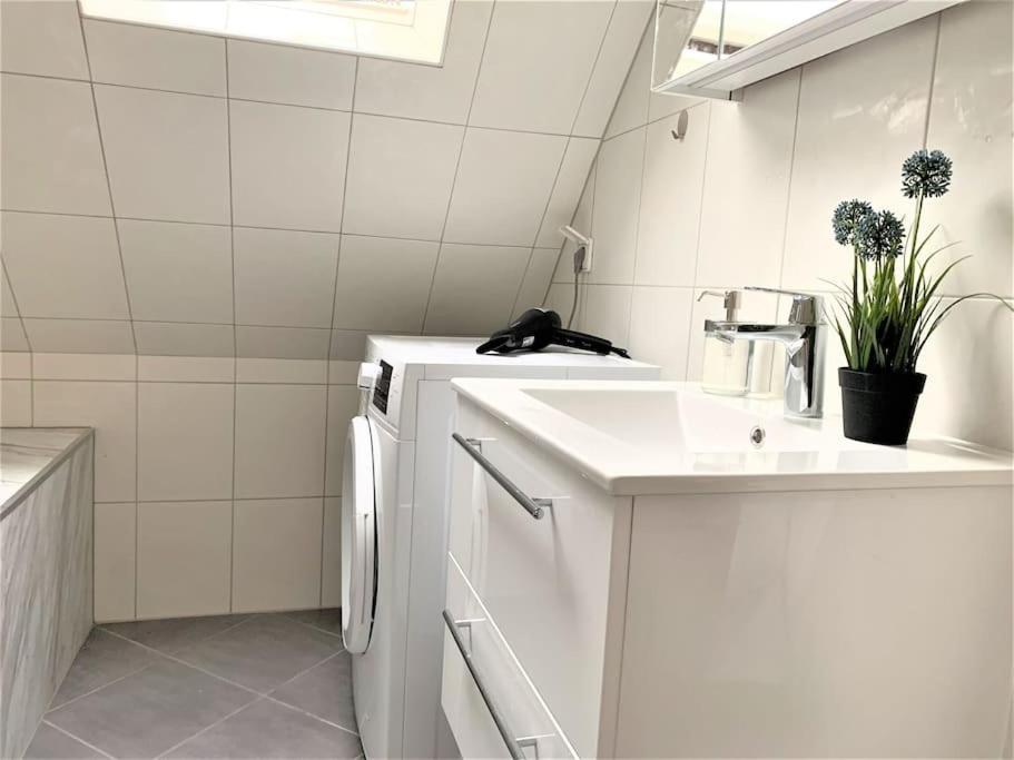 Apartamento Uni-Klinikum- Zentrale Lage Von Holsterhausen Essen Exterior foto